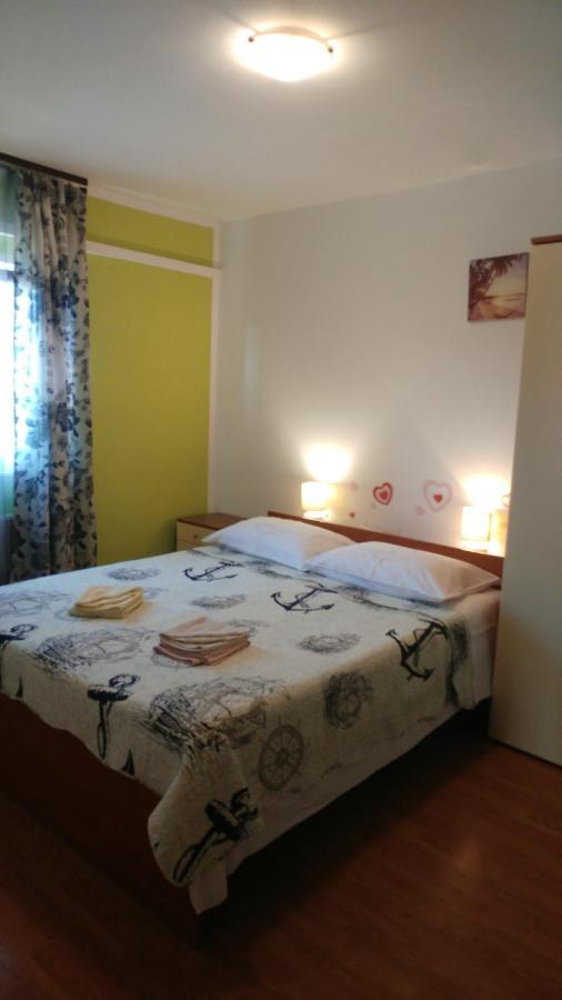 Apartment Tina Trogir Eksteriør bilde